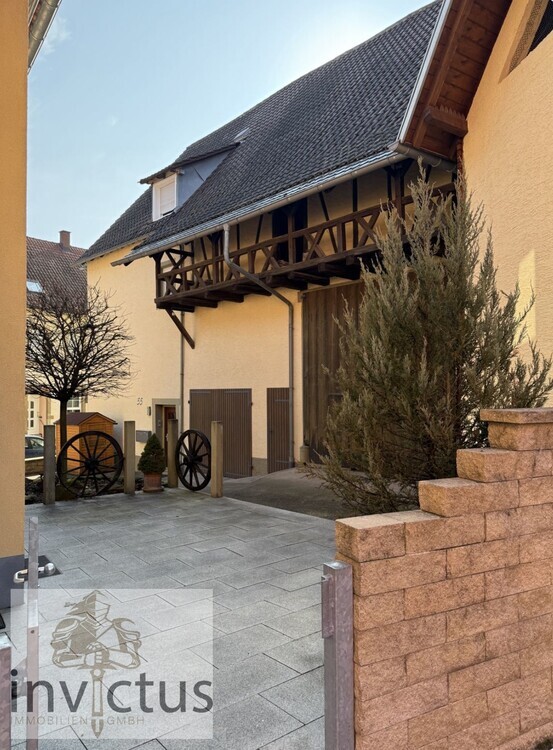 Solide vermietetes (1.678EUR kalt) Zweifamilienhaus mit modernem Komfort im Herzen von Ittlingen