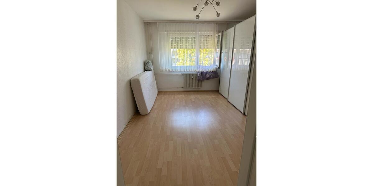 Provisionsfrei: ab Ende Januar frei,3-ZKB-Wohnung in Mannheim 3 zimmer