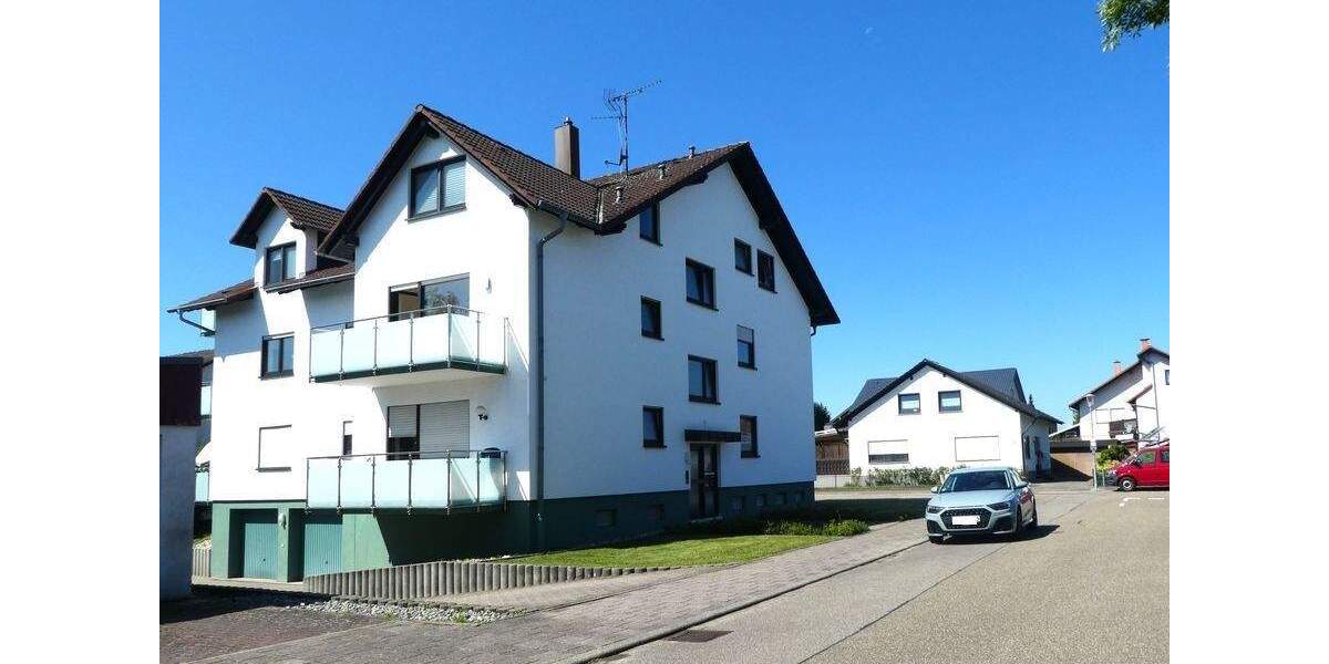 Ankommen und Wohlfühlen: Ruhige, charmante 2,5-Zimmer-Oase mit großem Wohn-Essbereich & 2 Balkonen! 2 zimmer