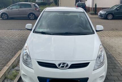 Hyundai i20 156.000 km 3.300 &euro; Bad Schönborn 76669
