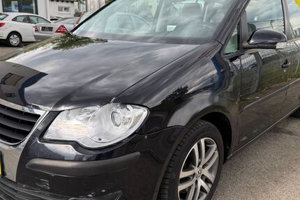 VW Touran 220.000 km 2.990 € Mannheim 68309
