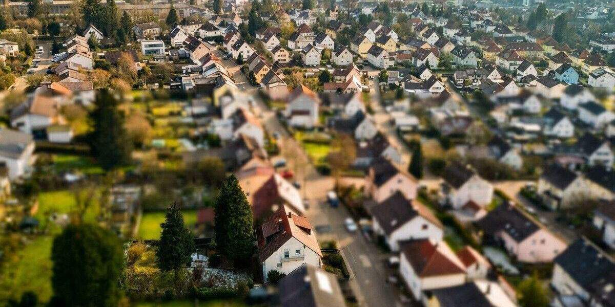 Mehrfamilienhaus, Wohnhaus Sinsheim - 9 Zimmer, 238 m&sup2;, 679.000&euro; | Angebot:25696836