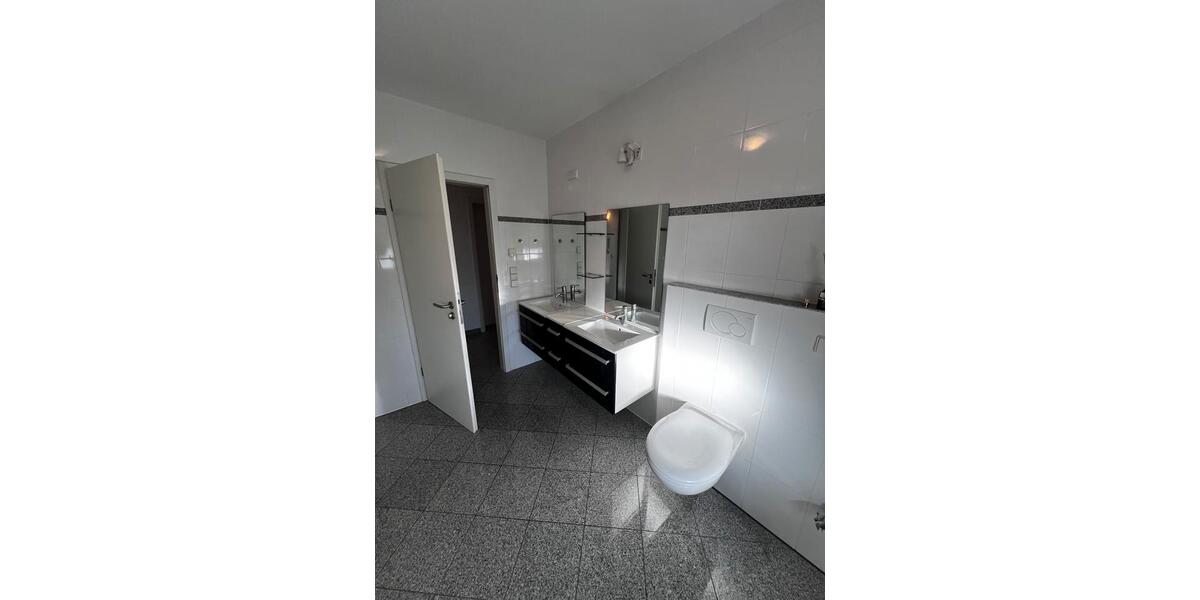 Erdgeschoßwohnung Speyer - 3 Zimmer, 115 m&sup2;, 1.370&euro; | Angebot:26365136
