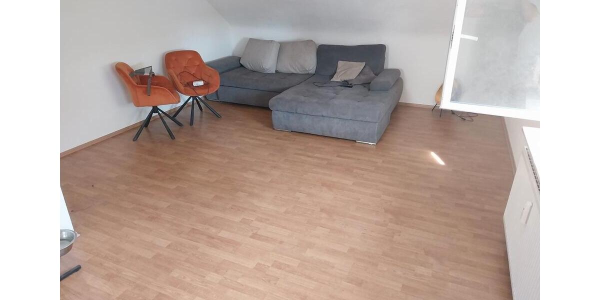 Dachgeschoßwohnung Mannheim Hochstätt - 2.5 Zimmer, 56 m&sup2;, 644&euro; | Angebot:26427117