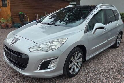 Peugeot 308 91.450 km 5.699 &euro; Böhl-Iggelheim 67459