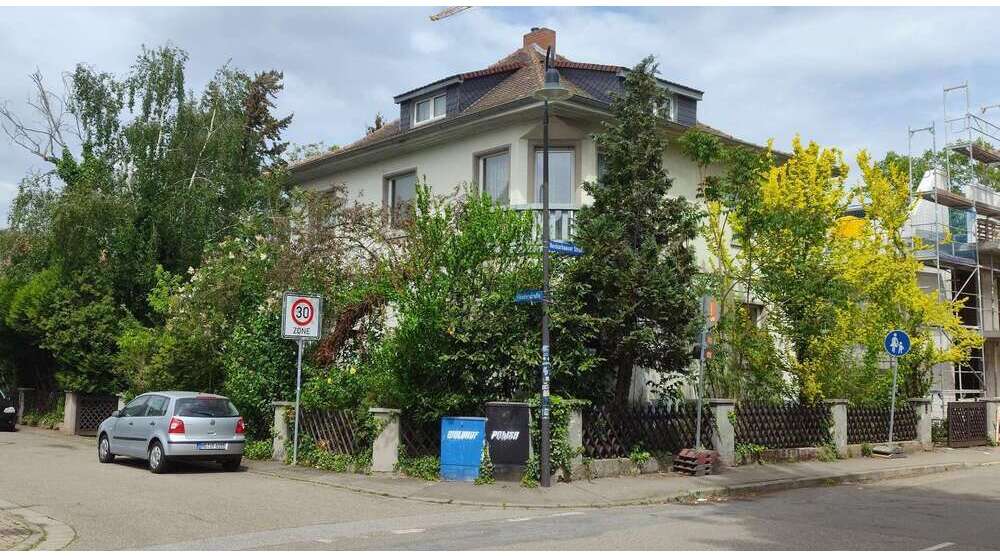 Haus zum Kaufen in Edingen-Neckarhausen 630.000 € 200 m²