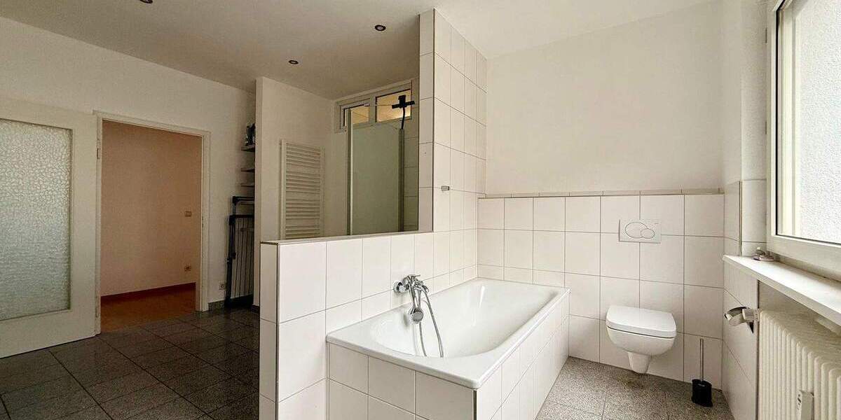 Etagenwohnung Mannheim Quadrate - 3 Zimmer, 100 m&sup2;, 1.000&euro; | Angebot:25630917