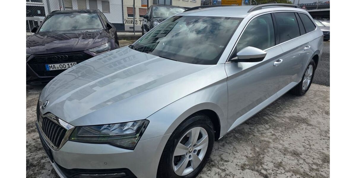 Skoda Superb 160.000 km 19.990 € Mannheim 68159