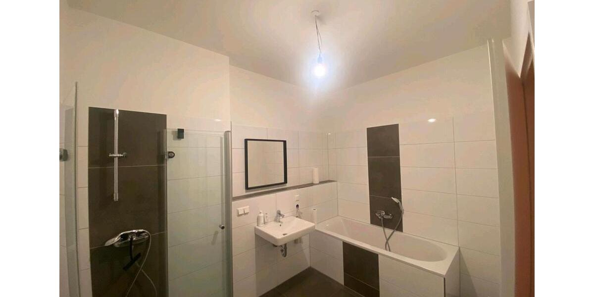 Erdgeschoßwohnung Sinsheim - 3 Zimmer, 95 m&sup2;, 1.550&euro; | Angebot:25382972