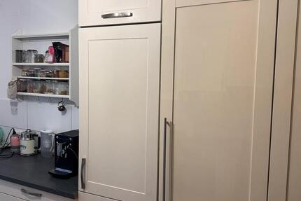 3 Zimmer, Küche, Bad Balkon Wohnung 3 zimmer