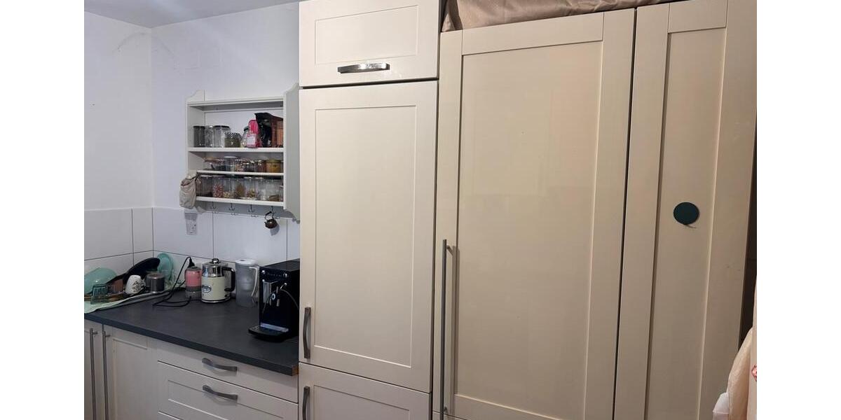 3 Zimmer, Küche, Bad Balkon Wohnung 3 zimmer