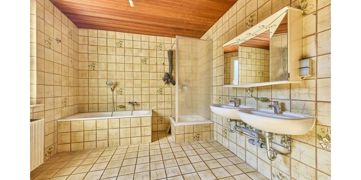 Einfamilienhaus Ludwigshafen am Rhein Rheingönheim - 8 Zimmer, 201 m&sup2;, 439.000&euro; | Angebot:26868831
