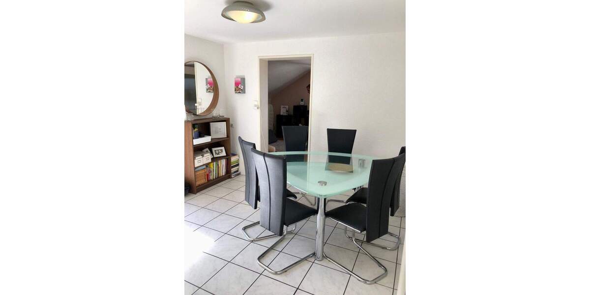 GERADLINIG: 42 M² DACHTERRASSE; FANTASTISCHE AUSSICHT; INKL. EBK UND 2 STELLPLÄTZE 2 zimmer