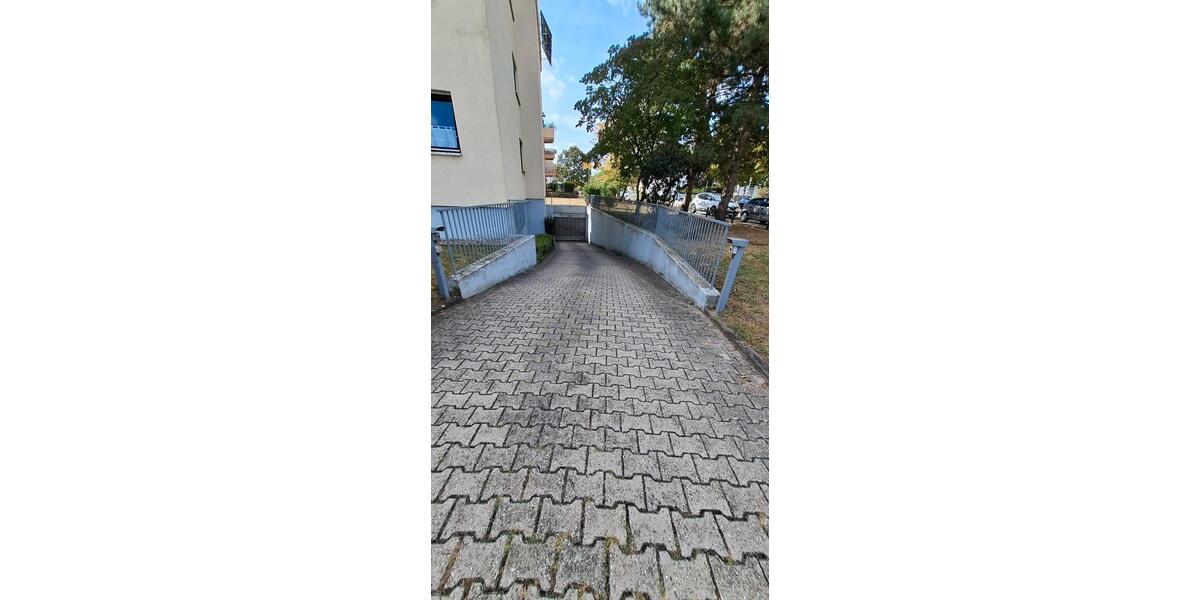 Dachgeschoßwohnung Brühl - 3.5 Zimmer, 85 m&sup2;, 313.000&euro; | Angebot:27297131