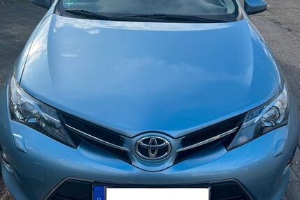 Toyota Auris 100.000 km 10.900 &euro; Mannheim 68219