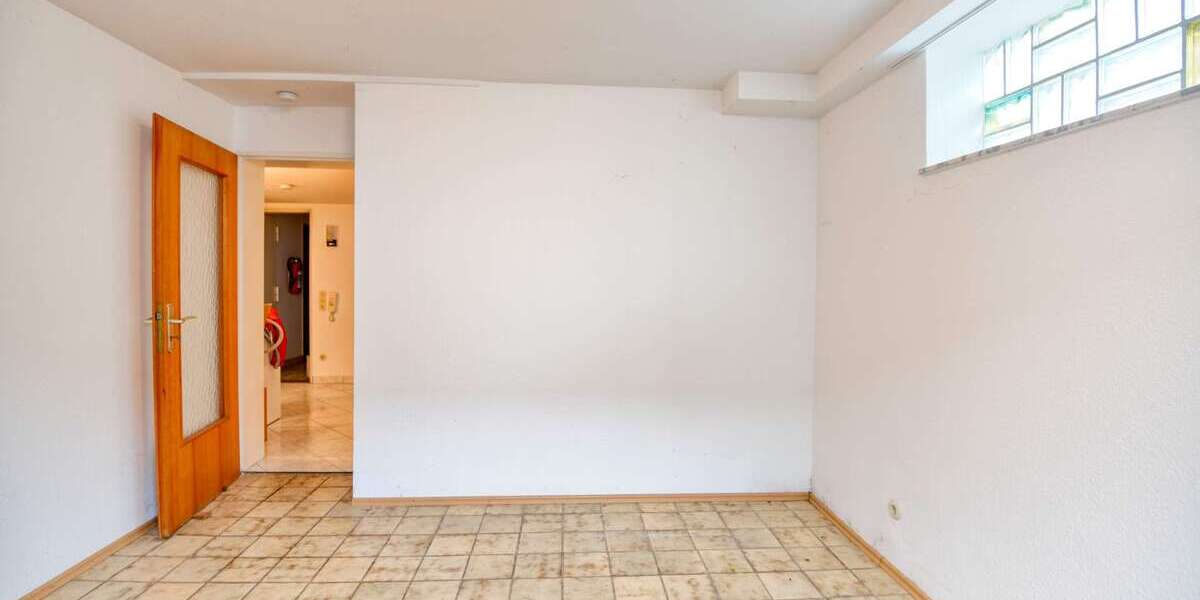 3 ZKB DG & 2 ZKB Souterrain Whg Sofort beziehbar Garage & 2 Stellplätze inkl - Etagenwohnung Neuhofen | Angebot:22649166