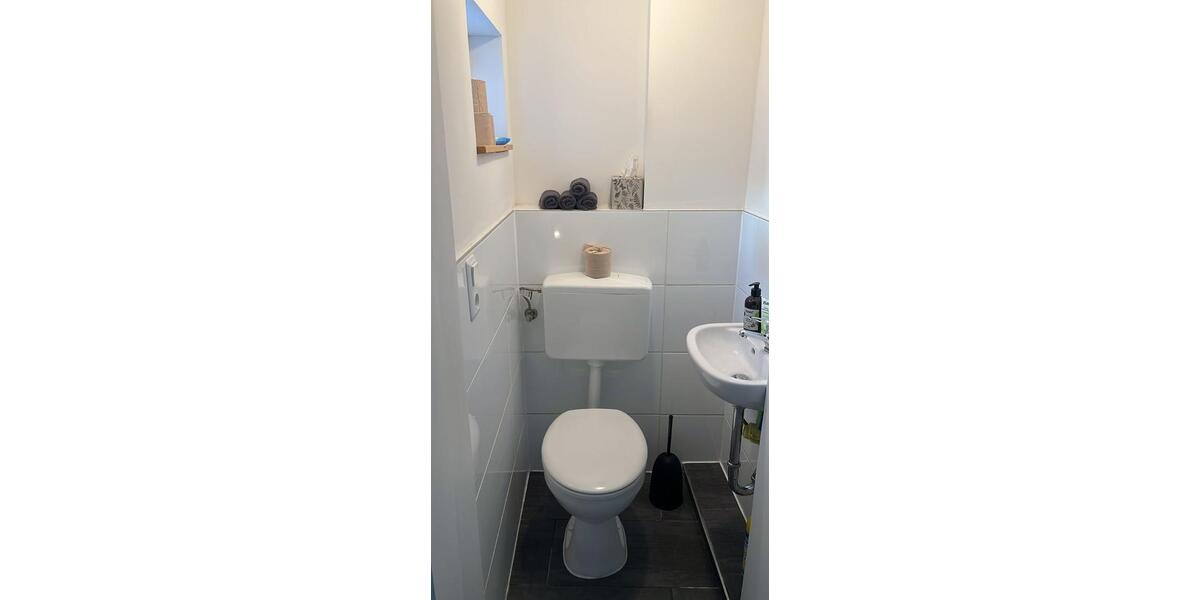 Etagenwohnung Heppenheim (Bergstraße) - 6.5 Zimmer, 130 m&sup2;, 1.390&euro; | Angebot:26415781