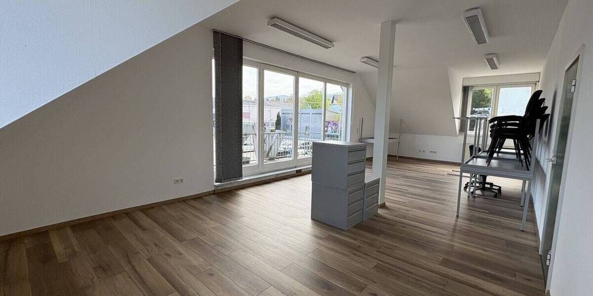 Gewerbeobjekt Rimbach - 5 Zimmer, 200 m&sup2;, 2.000&euro; | Angebot:26798495