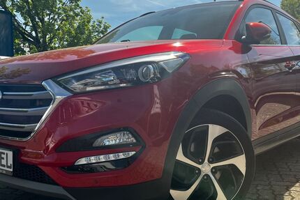 Hyundai TUCSON 98.000 km 18.900 &euro; Forst 76694