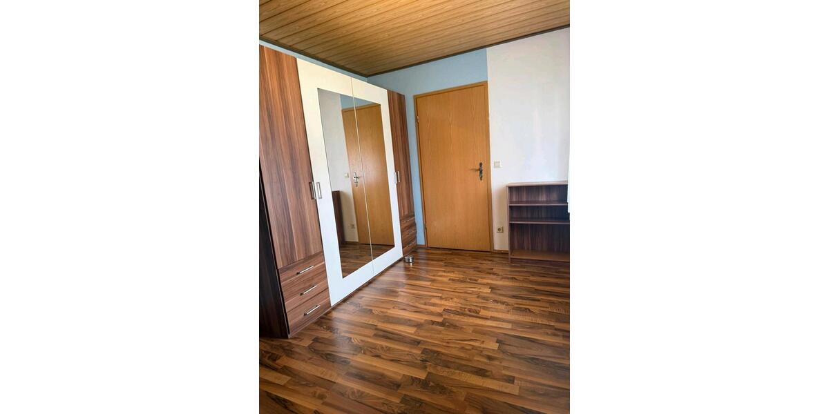 Etagenwohnung Eppelheim - 5 Zimmer, 120 m&sup2;, 1.710&euro; | Angebot:26276871