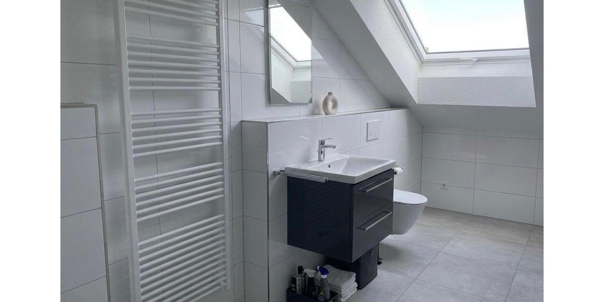 Dachgeschoßwohnung Hambrücken - 2 Zimmer, 68 m&sup2;, 1.200&euro; | Angebot:26670368