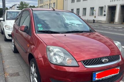 Ford Fiesta 146.869 km 2.800 &euro; Mannheim 68165