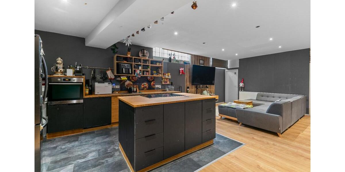 Einfamilienhaus Ludwigshafen am Rhein Rheingönheim - 8 Zimmer, 269 m&sup2;, 399.000&euro; | Angebot:25572222