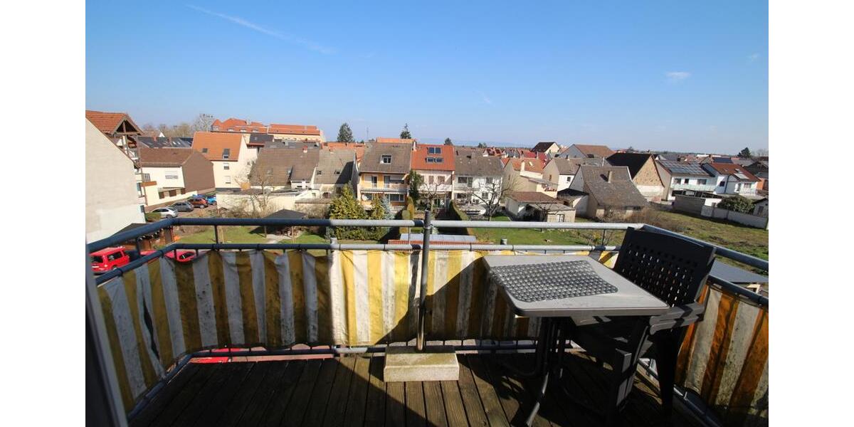 Dachgeschoßwohnung Hockenheim - 2 Zimmer, 95 m&sup2;, 850&euro; | Angebot:25379017