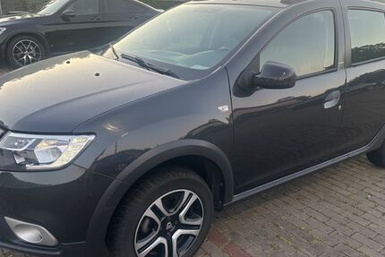 Dacia Sandero 80.000 km 8.600 &euro; Weinheim 69469