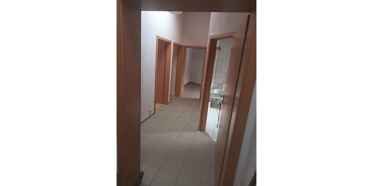 Etagenwohnung Weinheim - 2 Zimmer, 67 m&sup2;, 770&euro; | Angebot:26395521