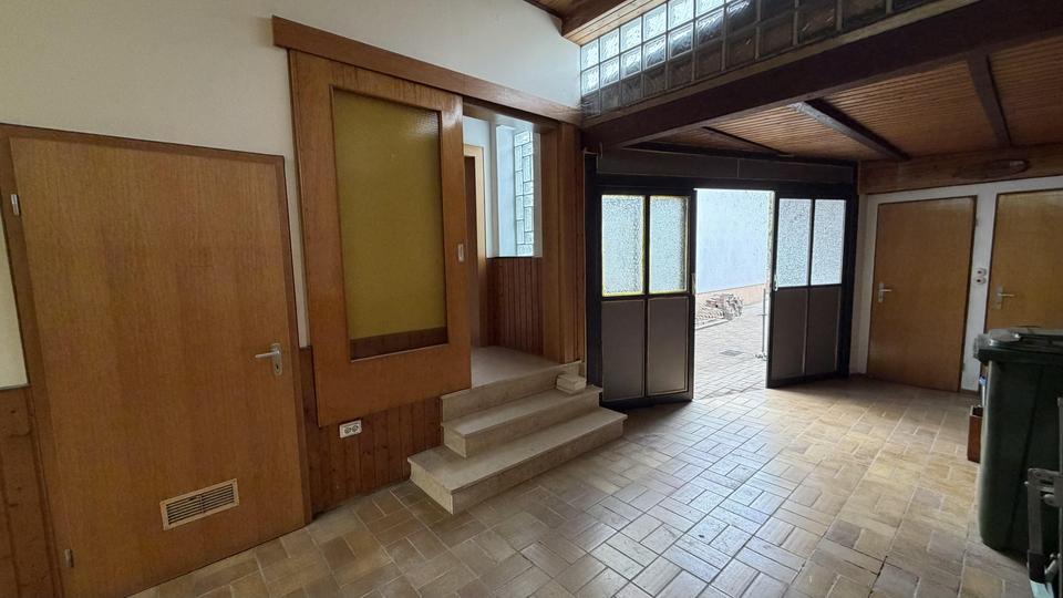 Mehrfamilienhaus, Wohnhaus Schwetzingen - 7 Zimmer, 175 m&sup2;, 2.350&euro; | Angebot:24867911