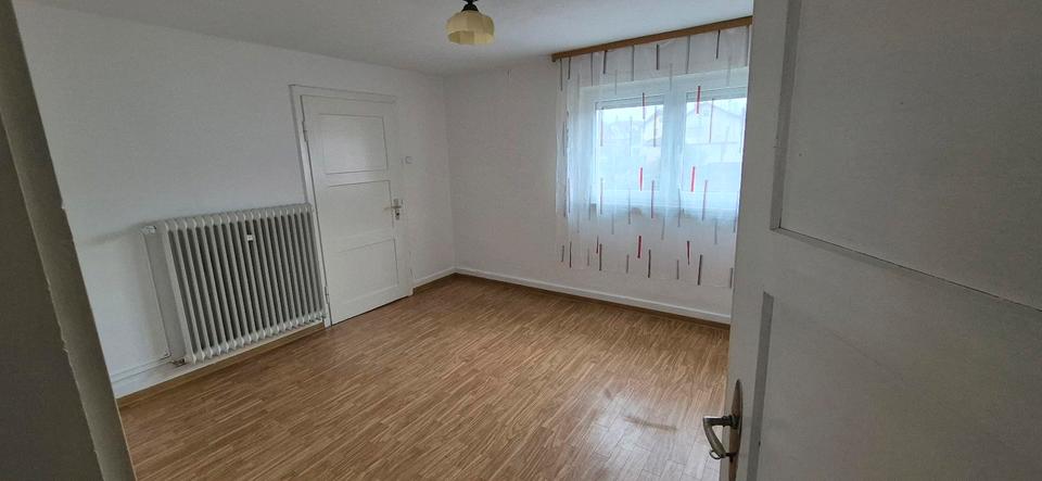 Einfamilienhaus Waldbrunn - 6 Zimmer, 100 m&sup2;, 1.000&euro; | Angebot:26241971