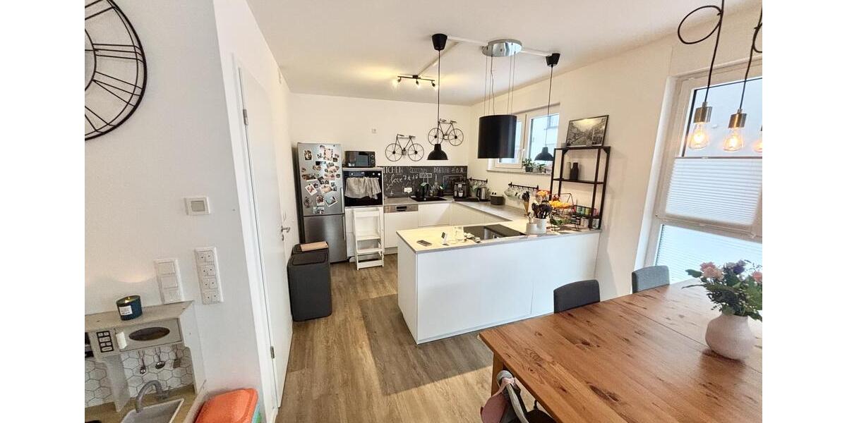 Etagenwohnung Römerberg - 4 Zimmer, 97 m&sup2;, 1.300&euro; | Angebot:25186790