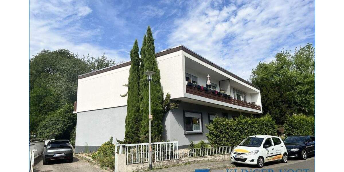 ** Mehrfamilienhaus ** 4 modernisierte Wohnungen auf 2 Etagen & 4 Einzelgaragen 1 zimmer