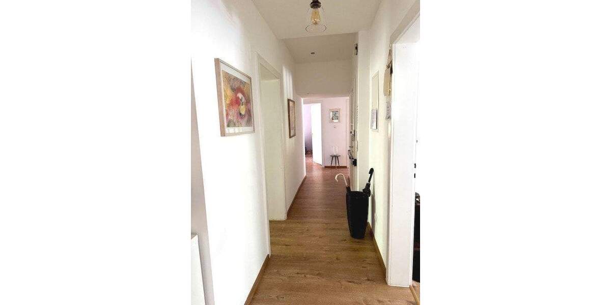 Charmante 6 ZKBB-Wohnung zum 01.04.2026 freiwerdend ! 6 zimmer