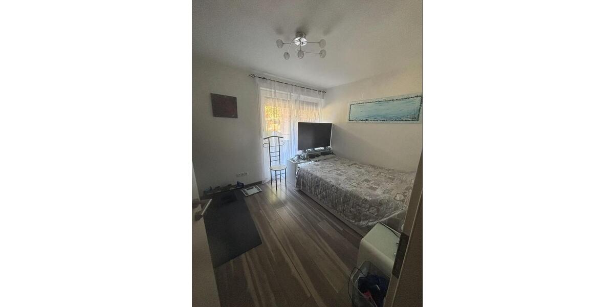 ***Schöne Dreiraumwohnung in LU-Süd , Einbauküche, Sonnenbalkon, KAUFEN statt mieten!*** 3 zimmer