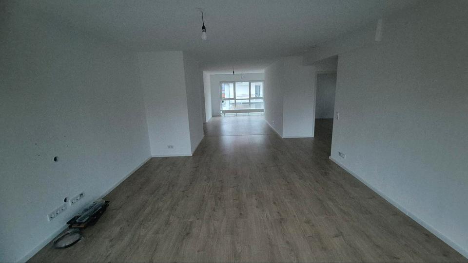 Etagenwohnung Bad Schönborn - 3 Zimmer, 92 m&sup2;, 1.200&euro; | Angebot:25311194
