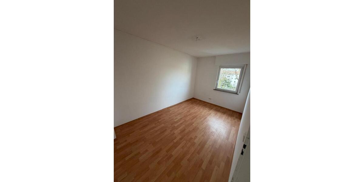 Etagenwohnung Mörlenbach - 3 Zimmer, 80 m&sup2;, 1.250&euro; | Angebot:26362137