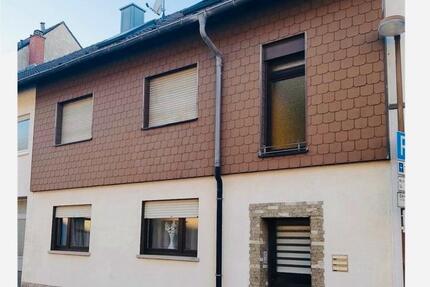 Haus Hockenheim - 9 Zimmer, 175 m&sup2;, 529.000&euro; | Angebot:27053633