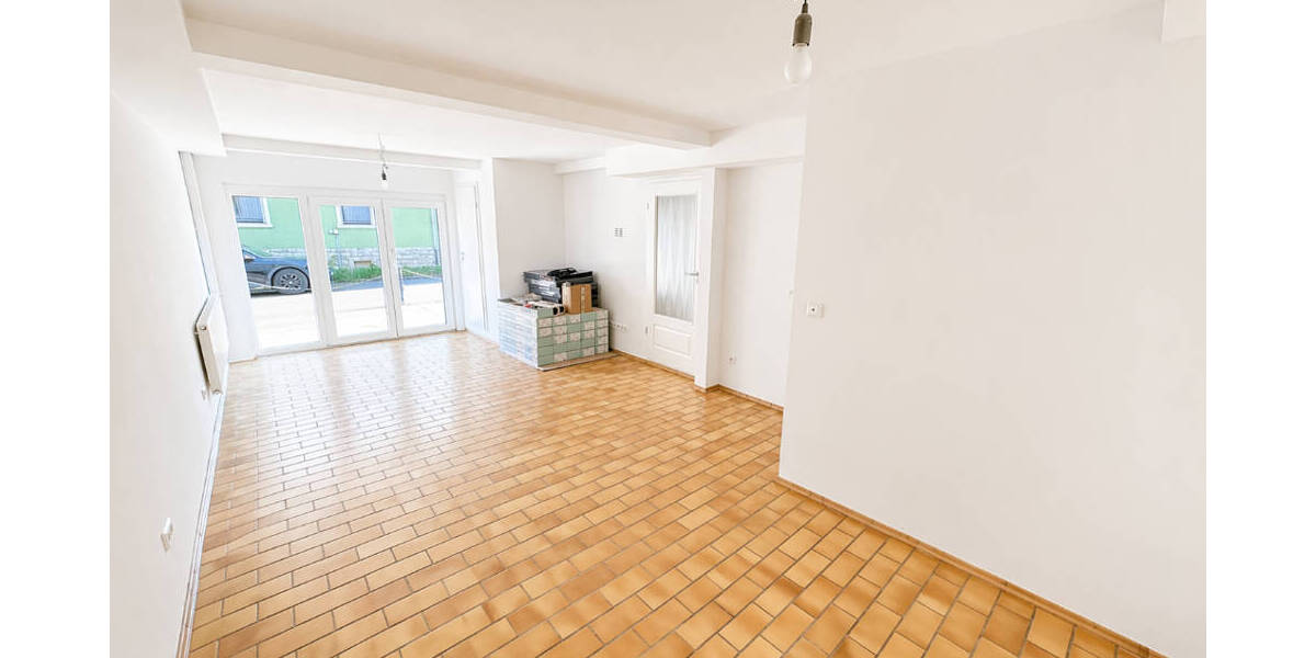 Einfamilienhaus Sinsheim / Steinsfurt Steinsfurt - 8 Zimmer, 243 m&sup2;, 489.000&euro; | Angebot:26389295