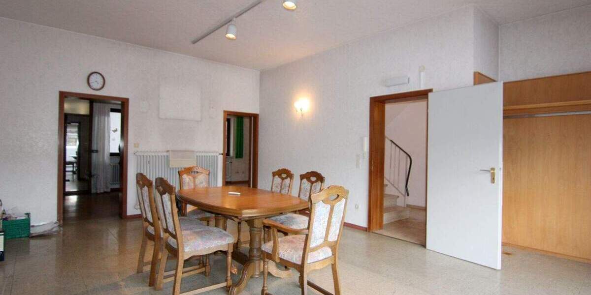 Reihenmittelhaus Walldorf - 8 Zimmer, 239 m&sup2;, 568.000&euro; | Angebot:25567401