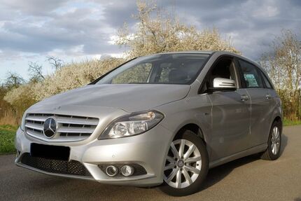 Mercedes B 200