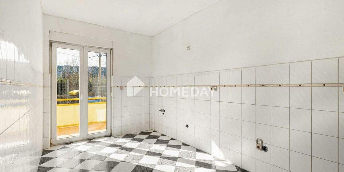 Etagenwohnung Ludwigshafen West - 2 Zimmer, 72 m&sup2;, 155.000&euro; | Angebot:25425717