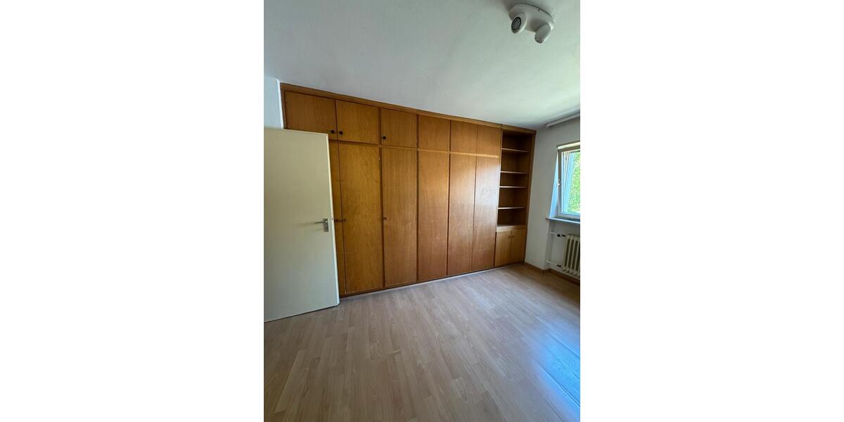 Erdgeschoßwohnung Mannheim Käfertal - 5 Zimmer, 120 m&sup2;, 1.200&euro; | Angebot:26345319