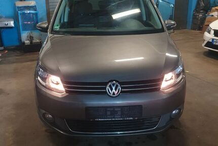 VW Touran 146.000 km 6.150 &euro; Lampertheim 68623