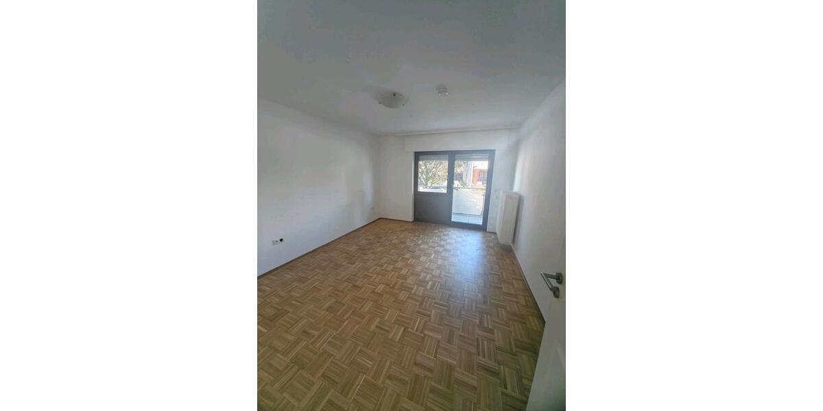 Erdgeschoßwohnung Walldorf - 4 Zimmer, 118 m&sup2;, 1.600&euro; | Angebot:26460083