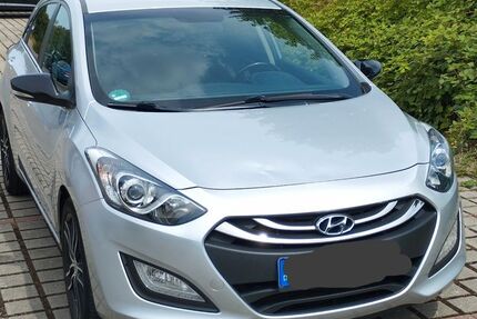Hyundai i30 161.000 km 7.099 &euro; Bensheim 64625