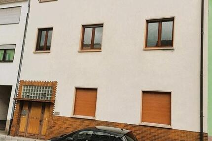 Haus Ludwigshafen am Rhein Ludwigshafen-Hemshof - 12 Zimmer, 292 m&sup2;, 590.000&euro; | Angebot:27129160