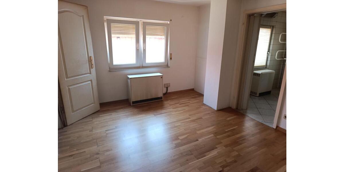 ObjNr:19726 - Freundliches 1-2 Fmilienhaus in ruhiger Lage von Waldsee 6 zimmer