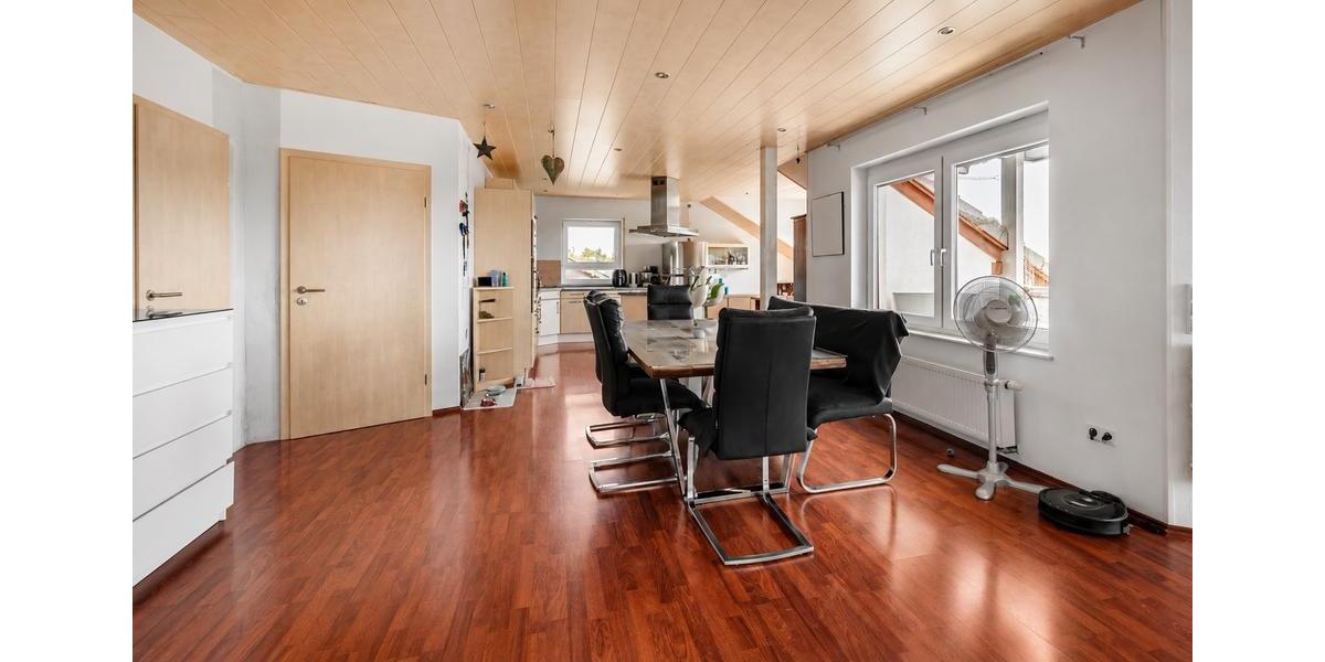Dachgeschoßwohnung Östringen - 3.5 Zimmer, 125 m&sup2;, 299.000&euro; | Angebot:26984823